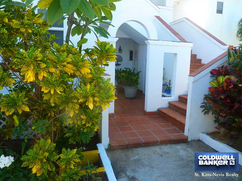 2 of 13 from Oualie Realty