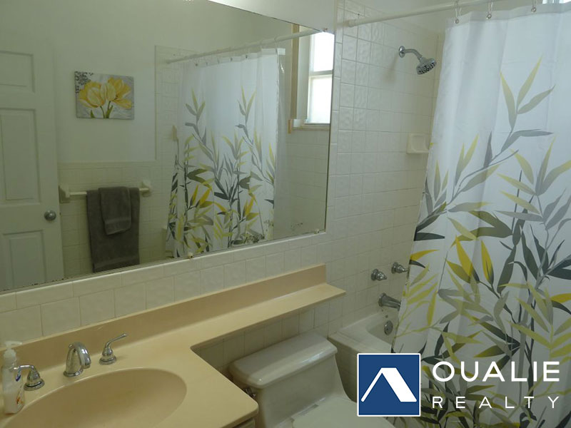 10 of 13 from Oualie Realty