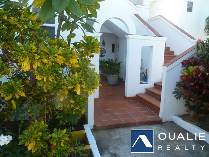 11 of 13 from Oualie Realty