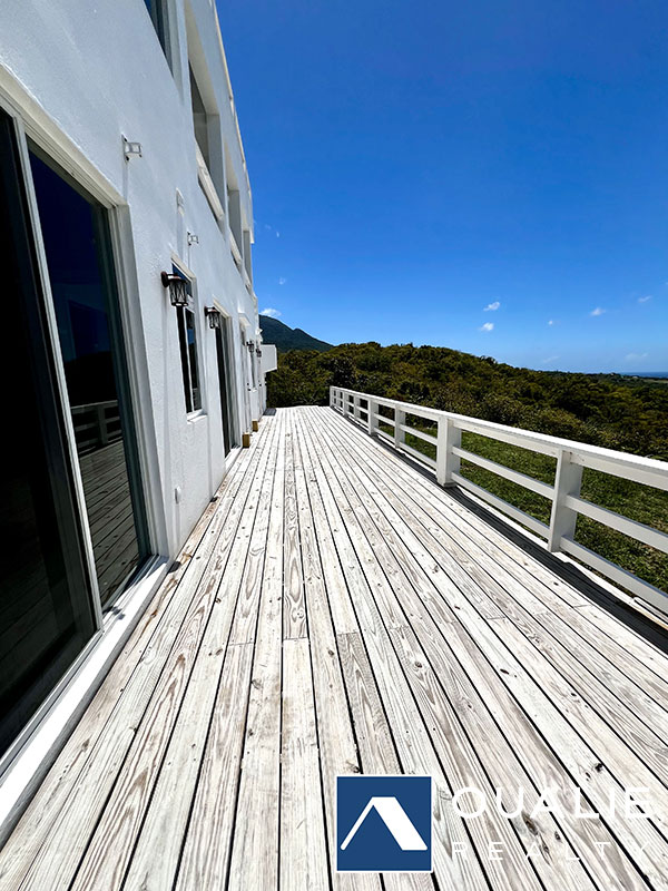 16 of 26 from Oualie Realty