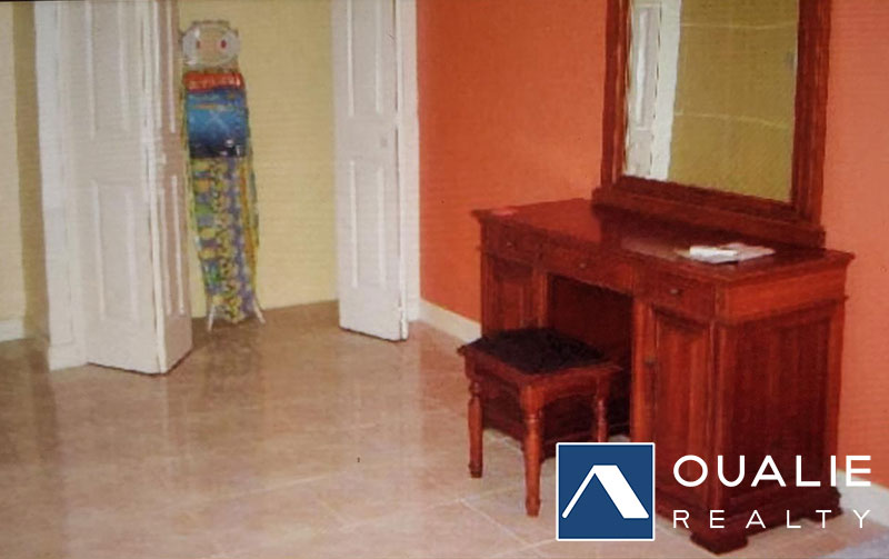 4 of 23 from Oualie Realty